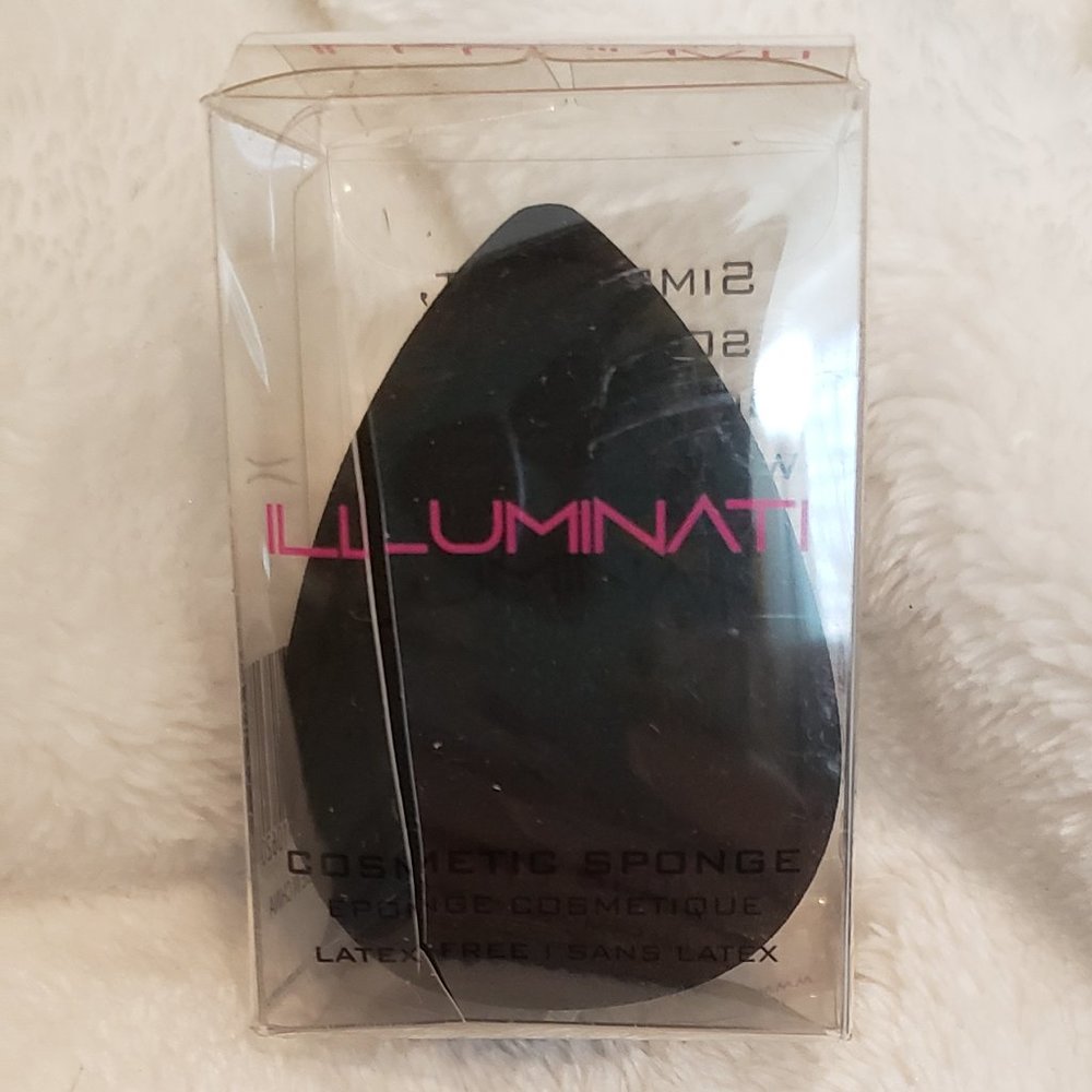 New ILLUMINATI Cosmetics Beauty Blender Sponge